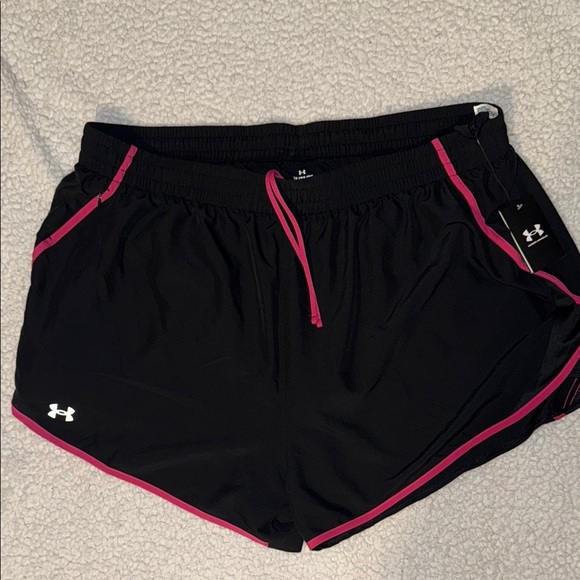Under Armour 3x Women's Black and Pink Shorts - Picture 1 of 3